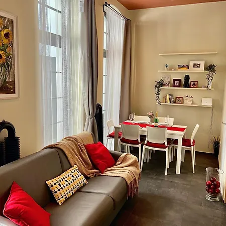 Opletalova 1min From Wenceslas Square *