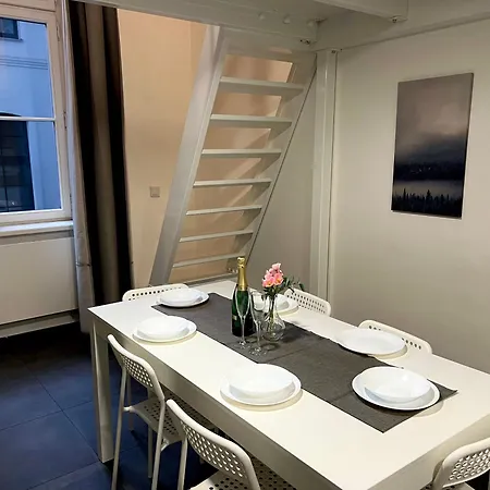 Opletalova 1min From Wenceslas Square براغ