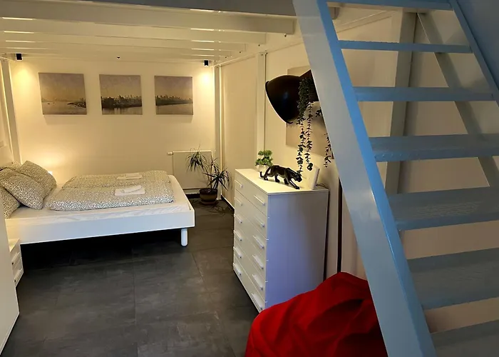Opletalova 1min From Wenceslas Square *